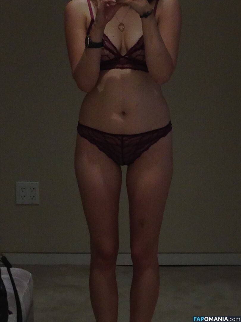 Elizabeth Olsen Naakt Gelekte foto #12