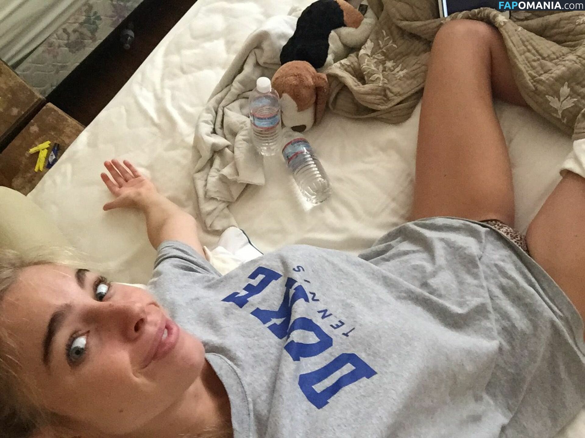 Elizabeth Turner Naakt Gelekte foto #29