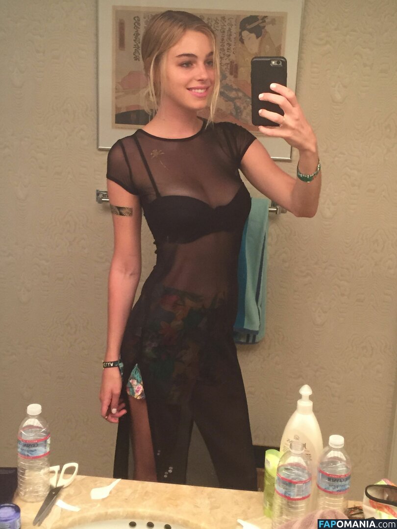 Elizabeth Turner Naakt Gelekte foto #92