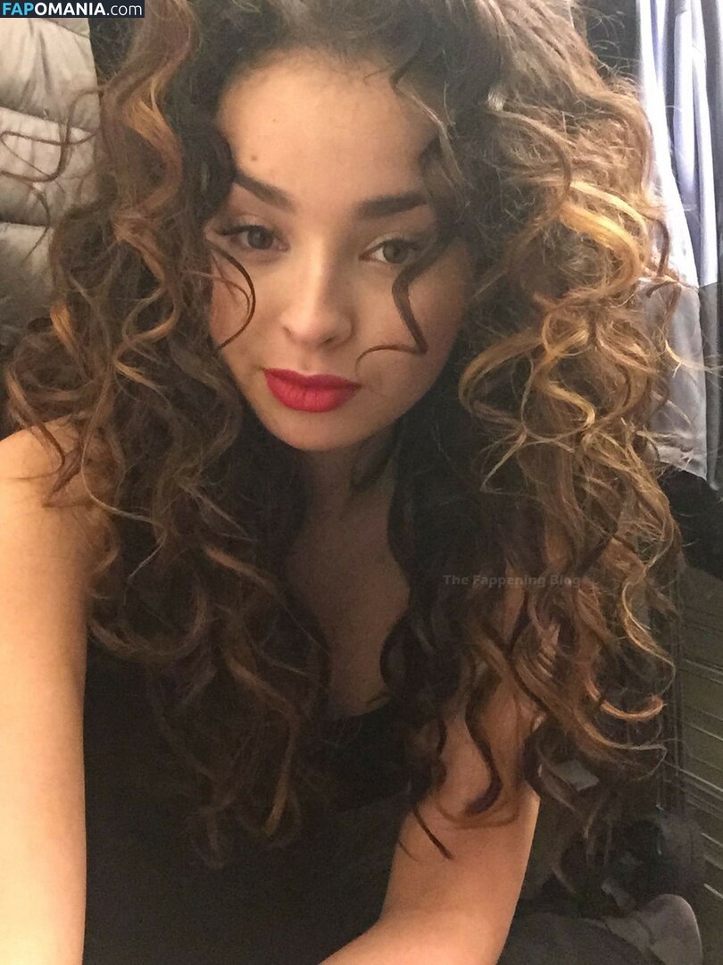 Ella Eyre Naakt Gelekte foto #9