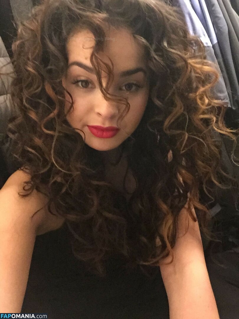 Ella Eyre Naakt Gelekte foto #13