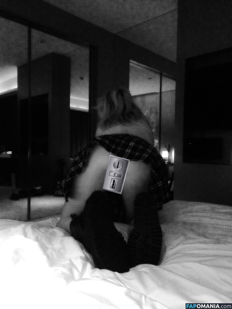 Ellie Goulding Naakt Gelekte foto #42