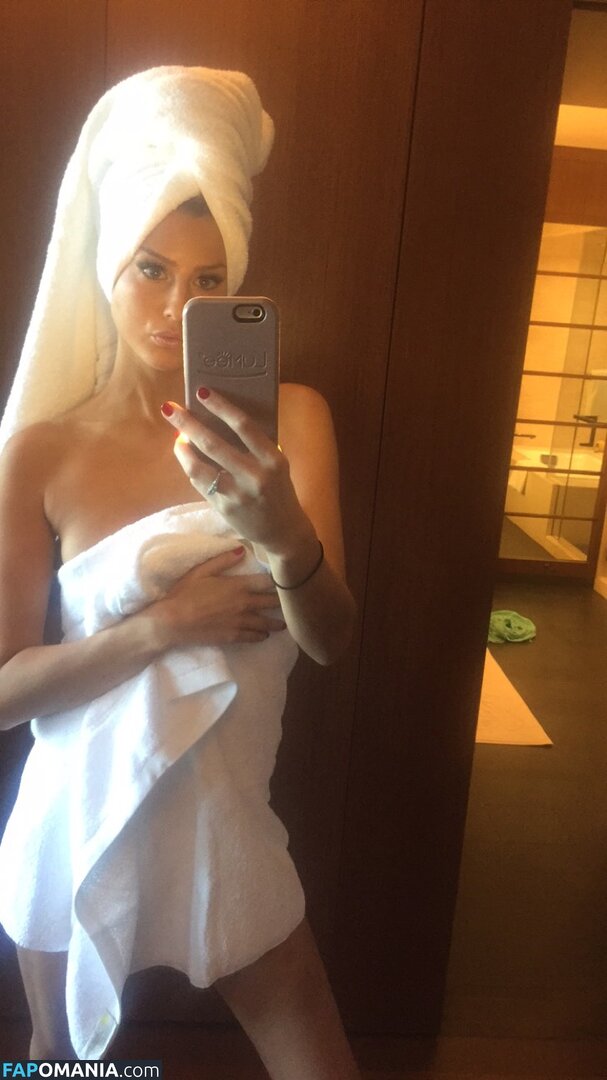 Emma Hernan Naakt Gelekte foto #217