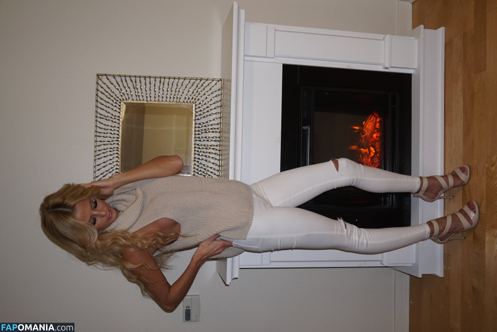 Emma Hernan Naakt Gelekte foto #321