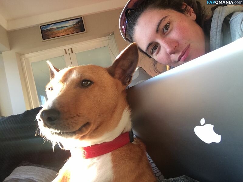 Emma Trott Naakt Gelekte foto #6