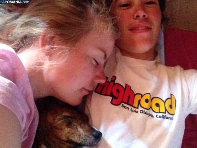 Emma Trott Naakt Gelekte foto #7