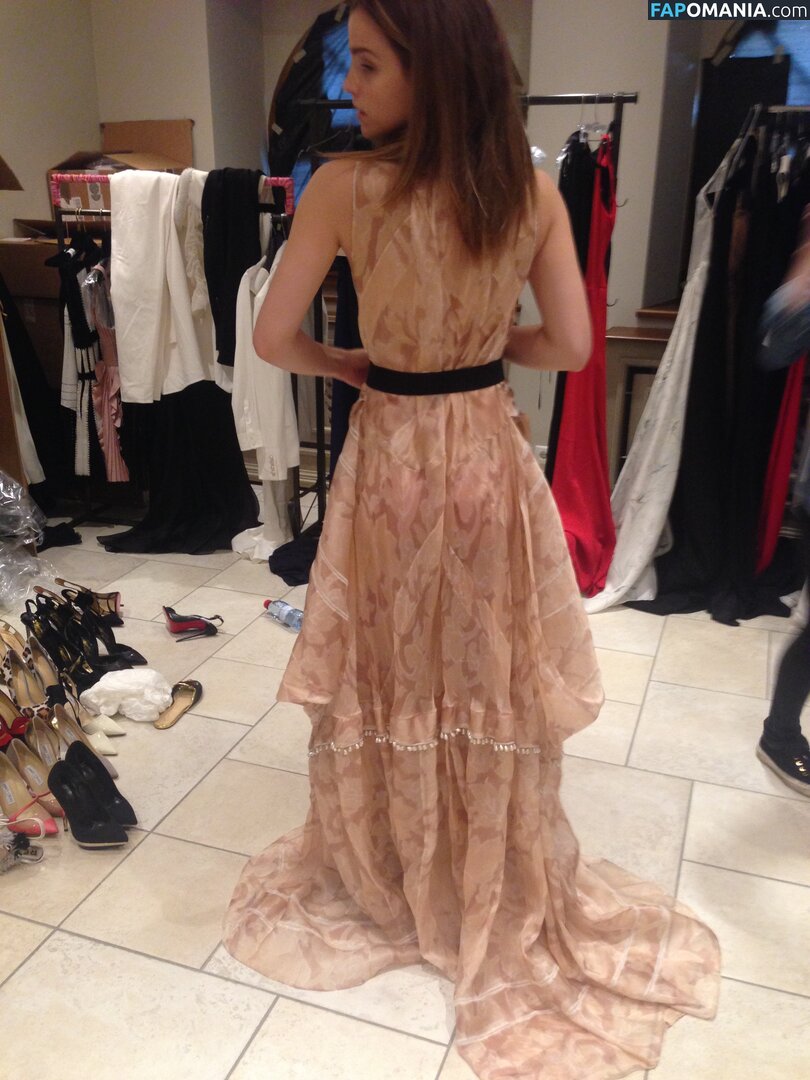 Emma Watson Naakt Gelekte foto #99