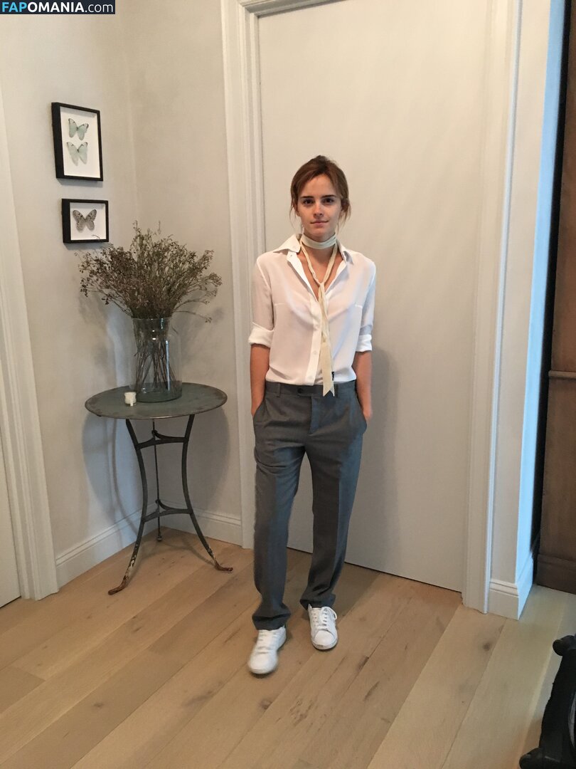 Emma Watson Naakt Gelekte foto #107