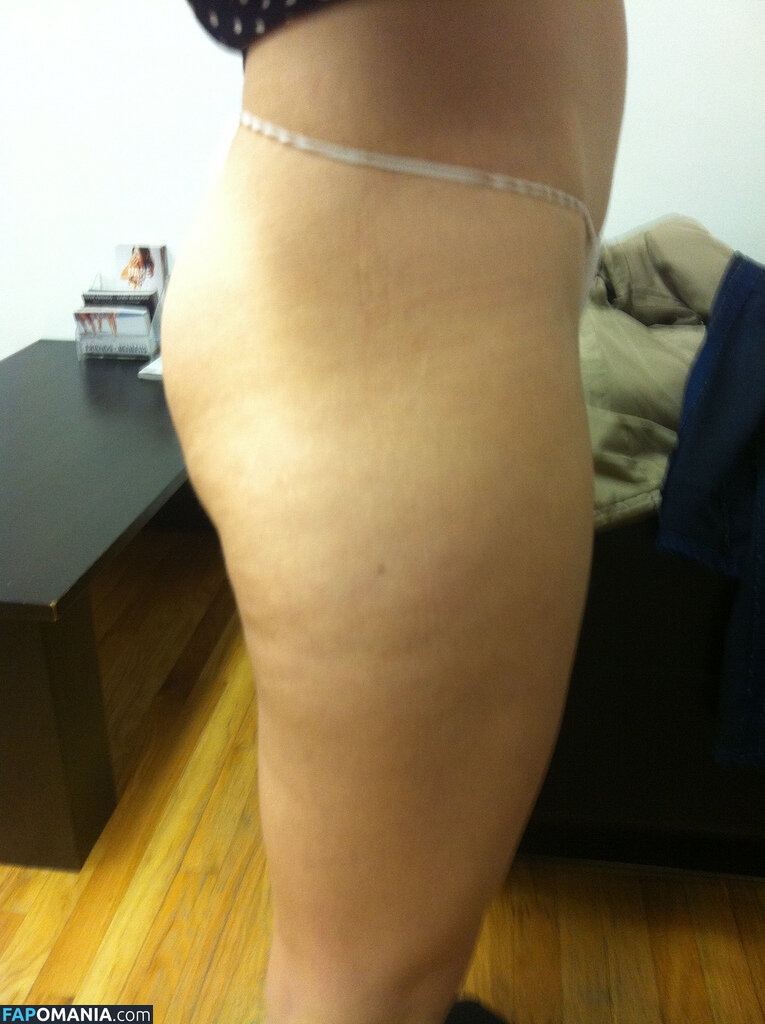 Emmy Rossum Naakt Gelekte foto #6