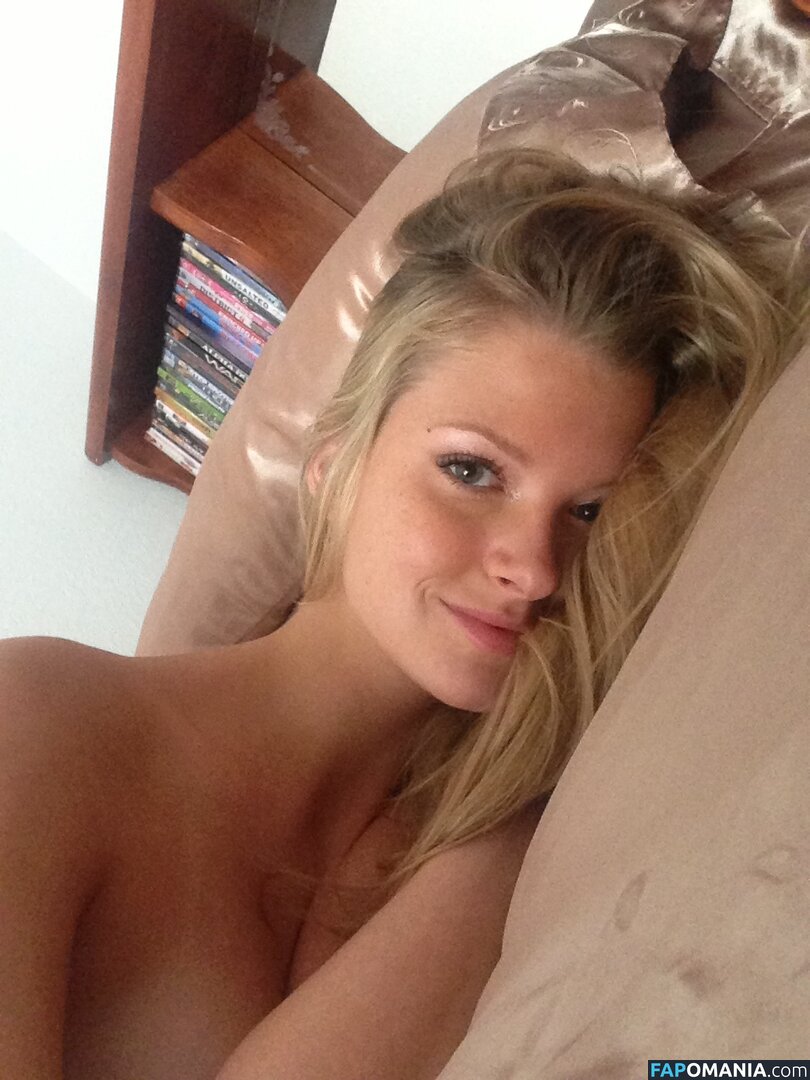 Erin Cummins Naakt Gelekte foto #53