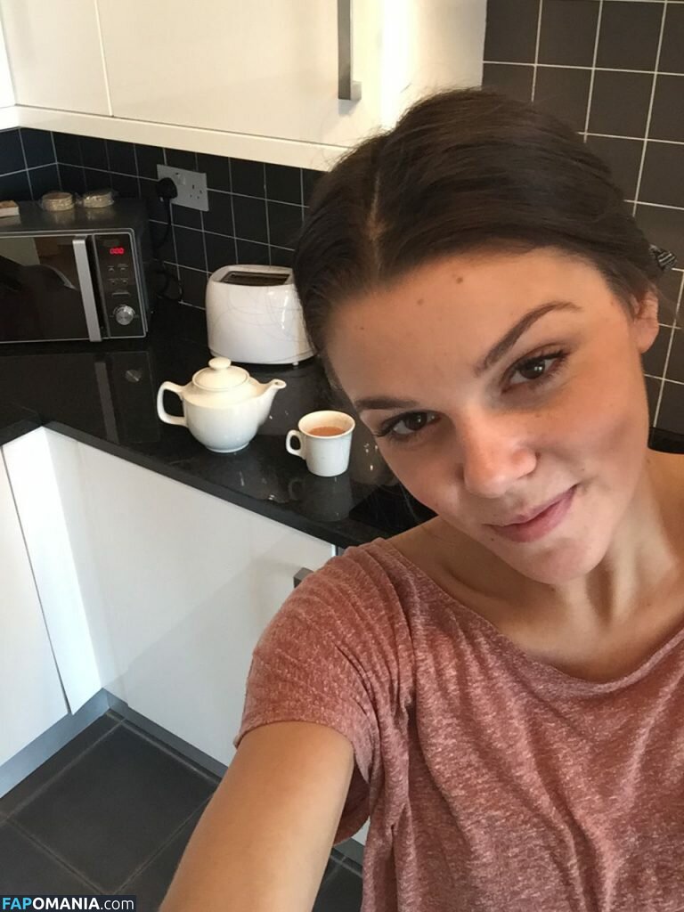 Faye Brookes Naakt Gelekte foto #7