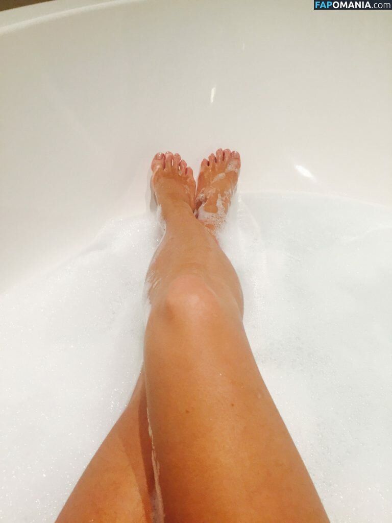 Faye Brookes Naakt Gelekte foto #25