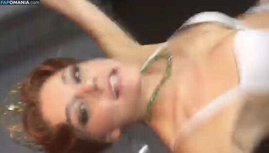 Faye Brookes Naakt Gelekte foto #29