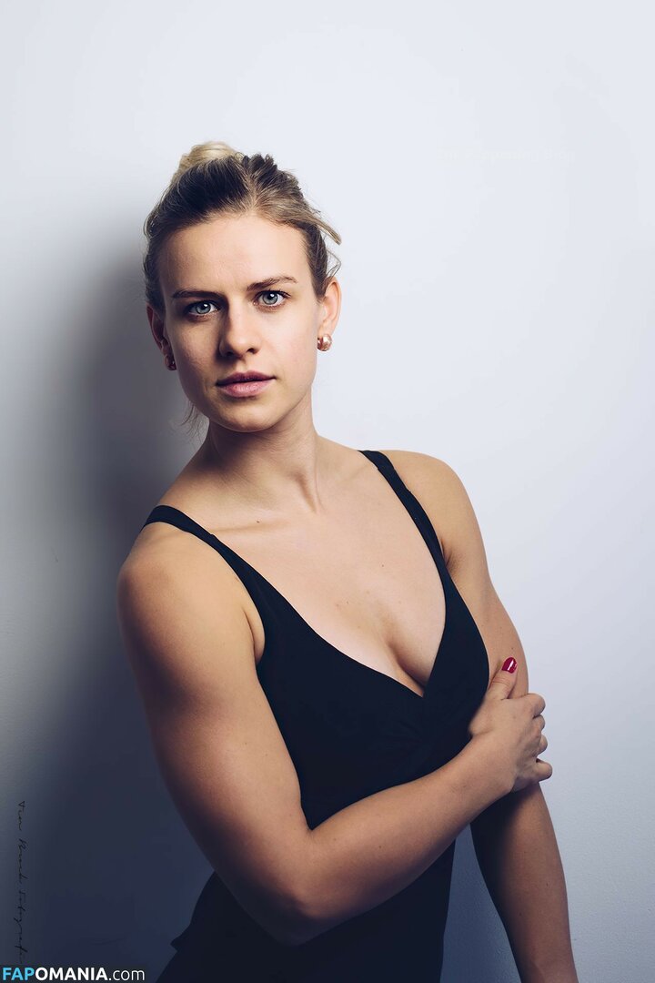 Femke Aaldering Naakt Gelekte foto #9