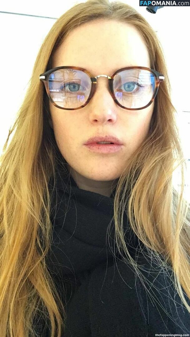 Fleur Geffrier Naakt Gelekte foto #8