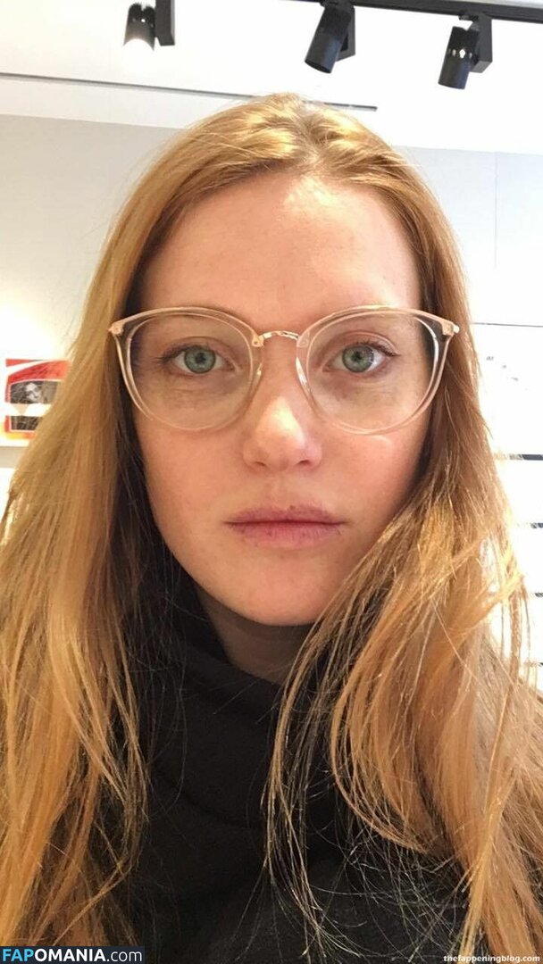 Fleur Geffrier Naakt Gelekte foto #19