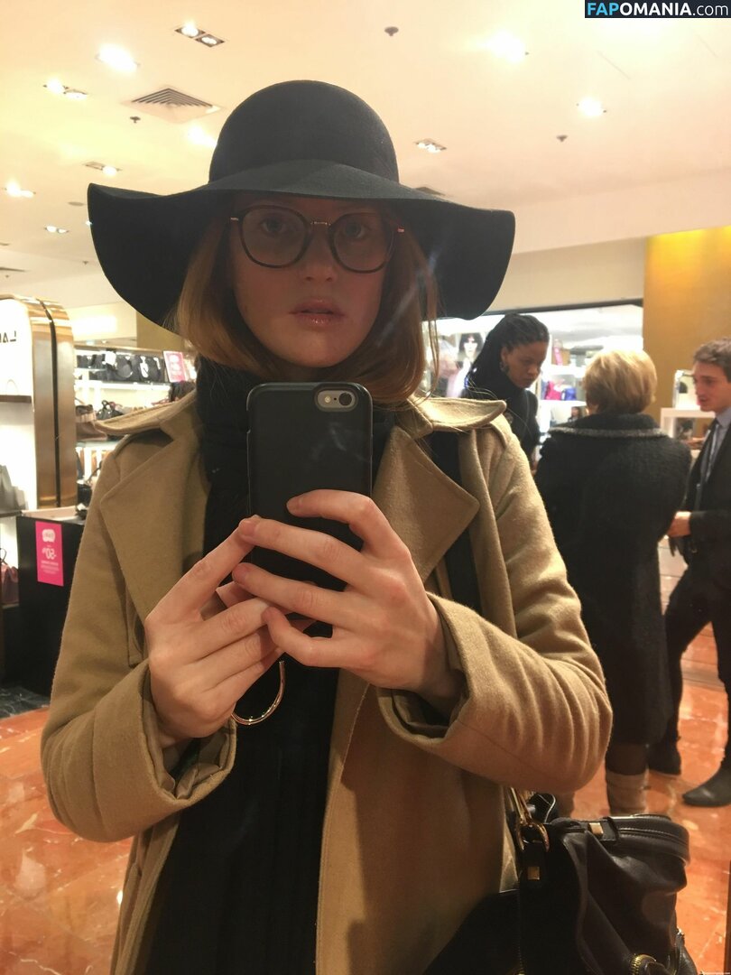 Fleur Geffrier Naakt Gelekte foto #34