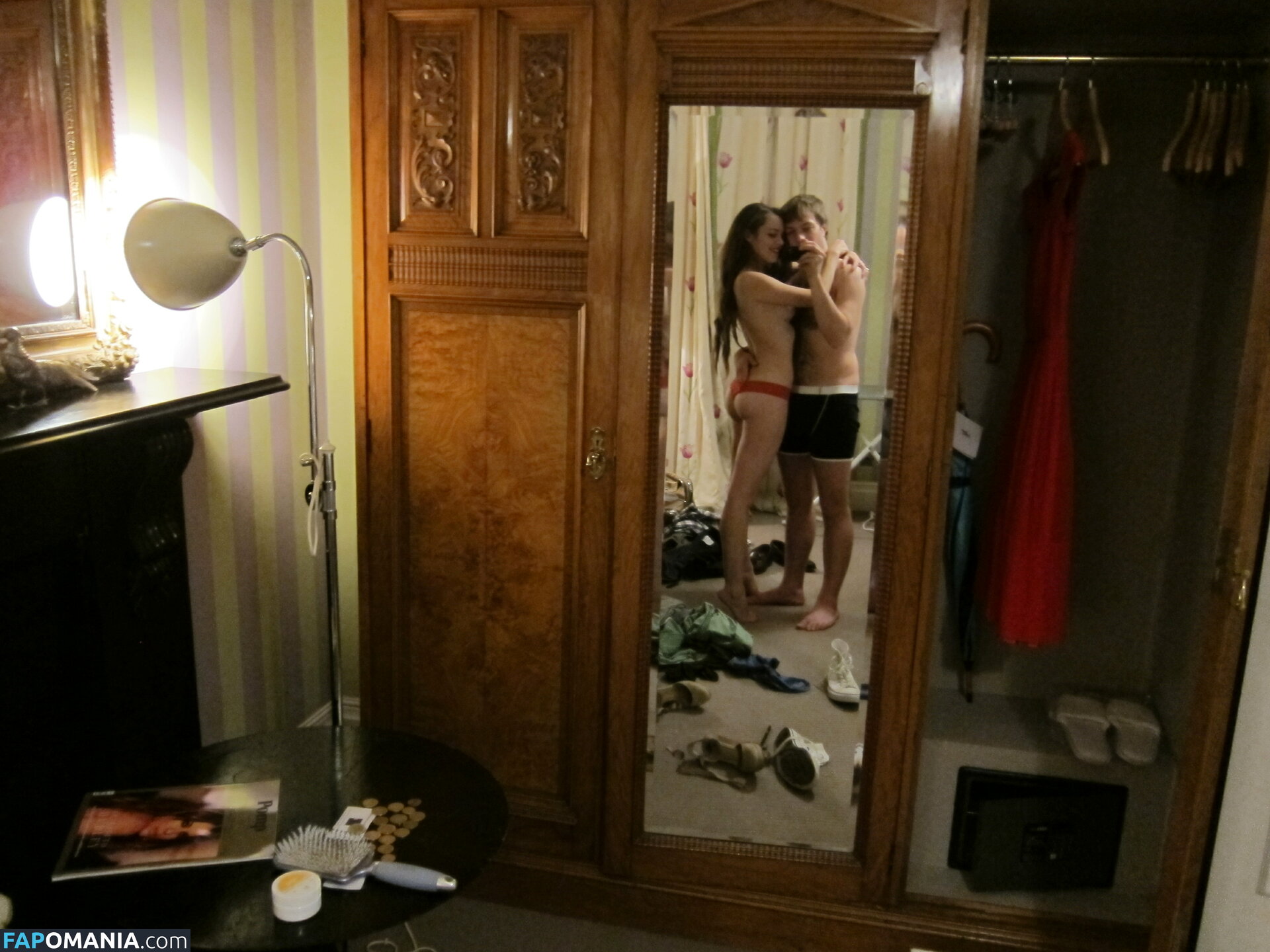 Hailey Gates And Paige Elkington Naakt Gelekte foto #50