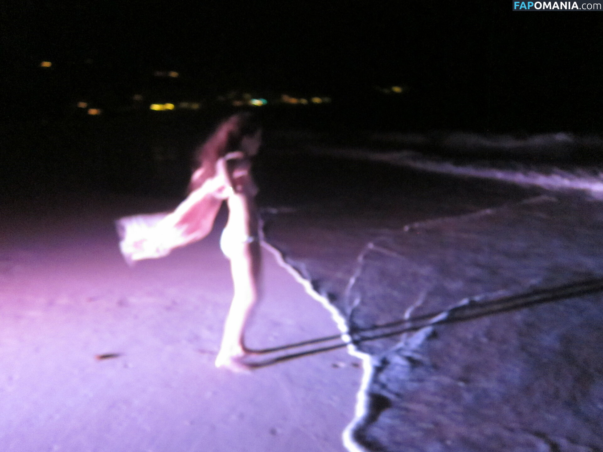 Hailey Gates And Paige Elkington Naakt Gelekte foto #58