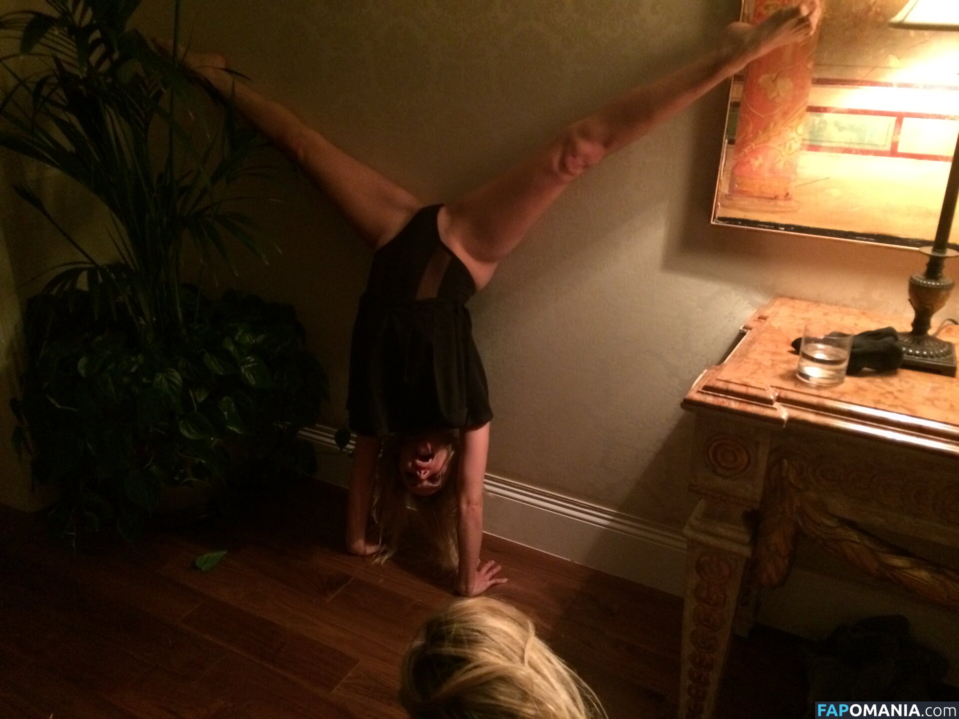 Hailey Gates And Paige Elkington Naakt Gelekte foto #89