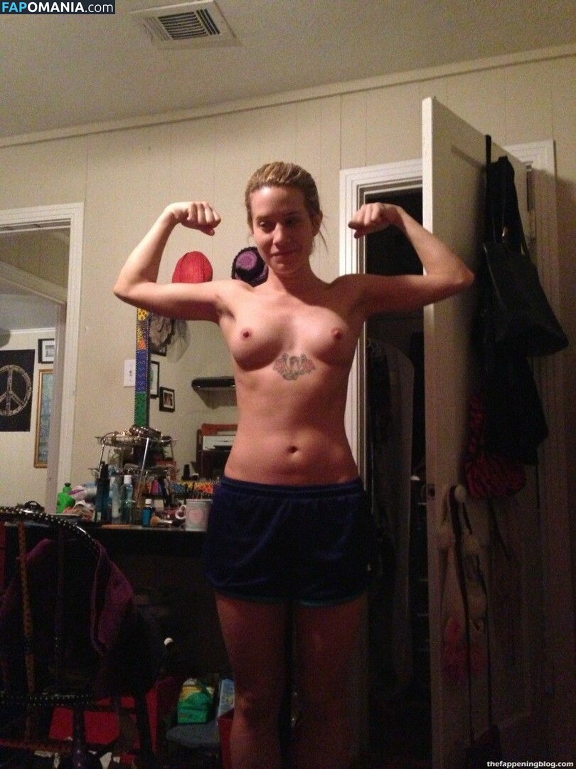 Hale Baskin Naakt Gelekte foto #2