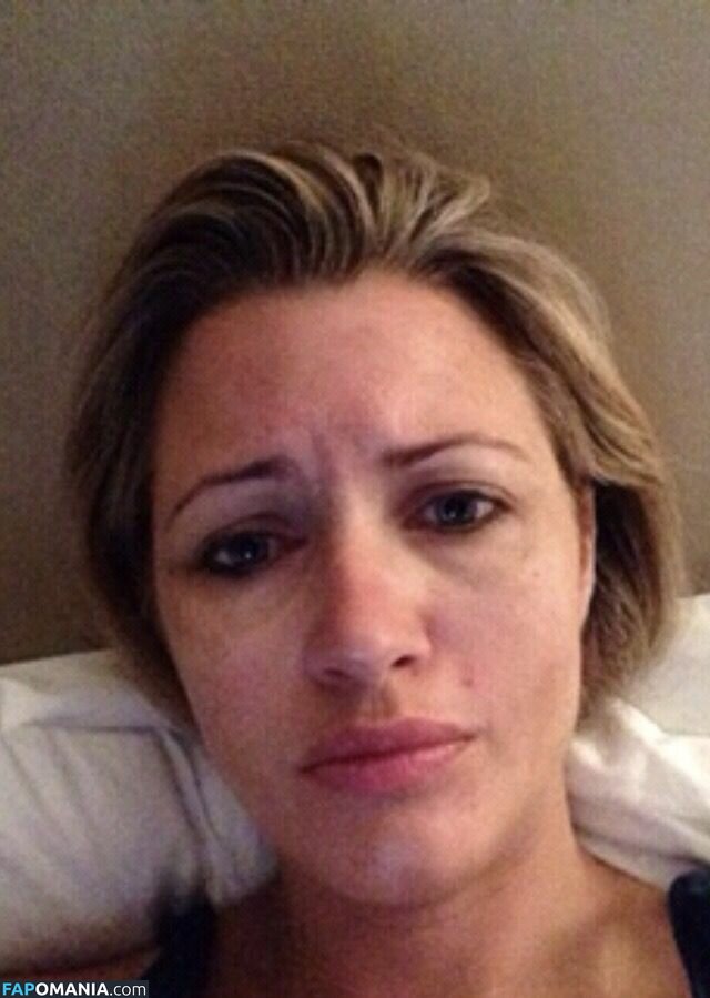 Hayley McQueen Naakt Gelekte foto #22