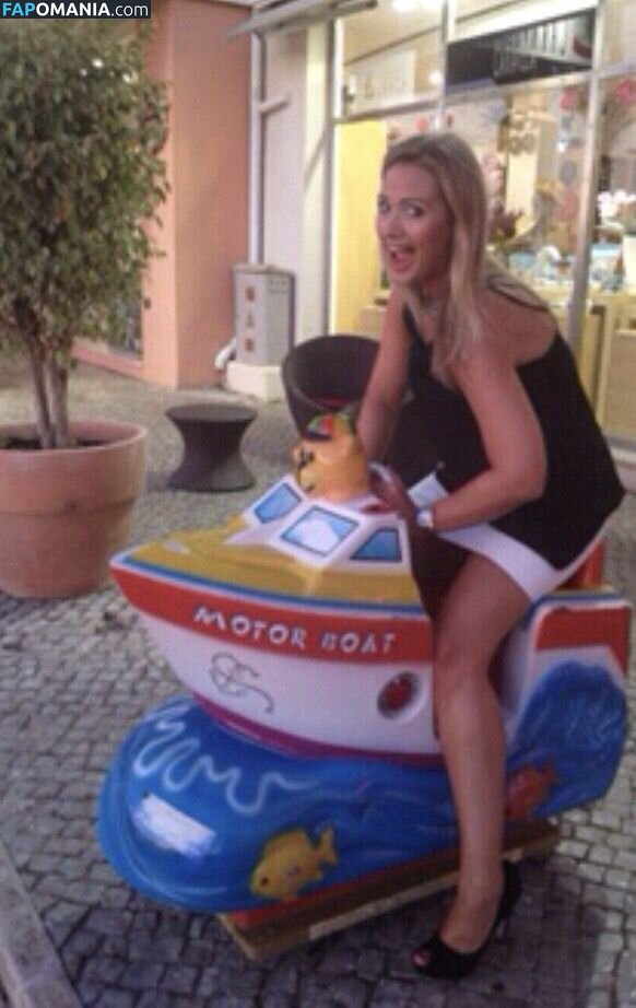 Hayley McQueen Naakt Gelekte foto #24