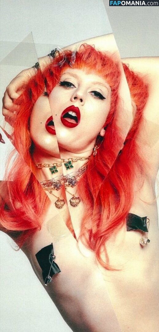 Izzy Phillips Naakt Gelekte foto #5