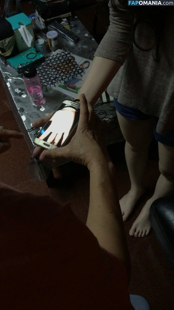 Janella Ooi Naakt Gelekte foto #45