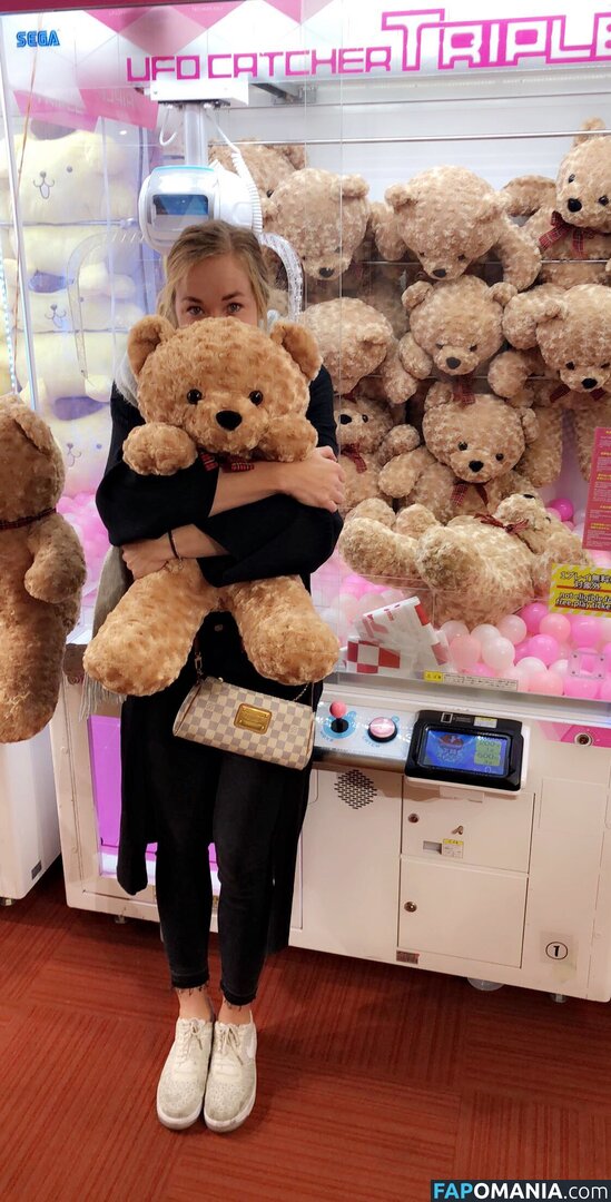 Julia Glushko Naakt Gelekte foto #85