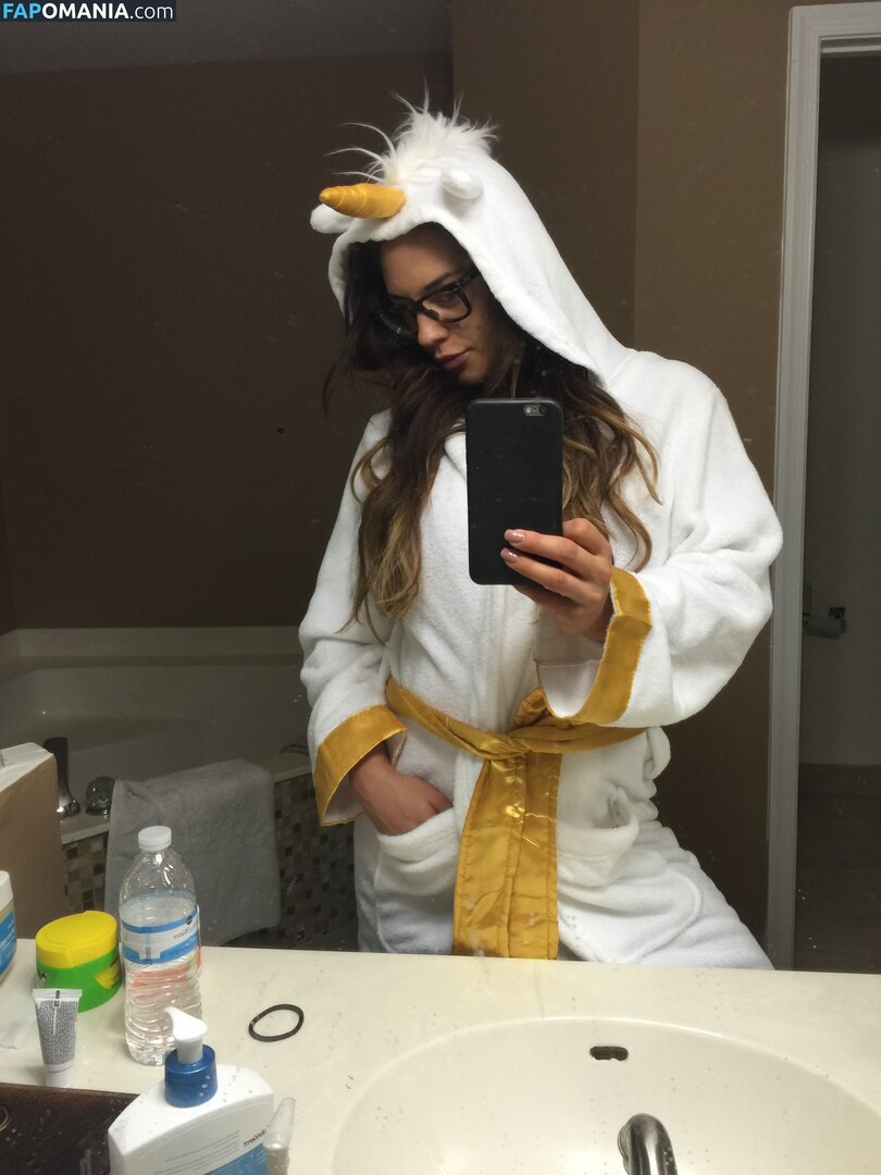 Kaitlyn WWE Naakt Gelekte foto #75