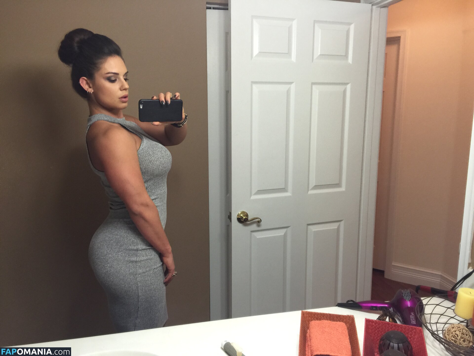 Kaitlyn WWE Naakt Gelekte foto #136