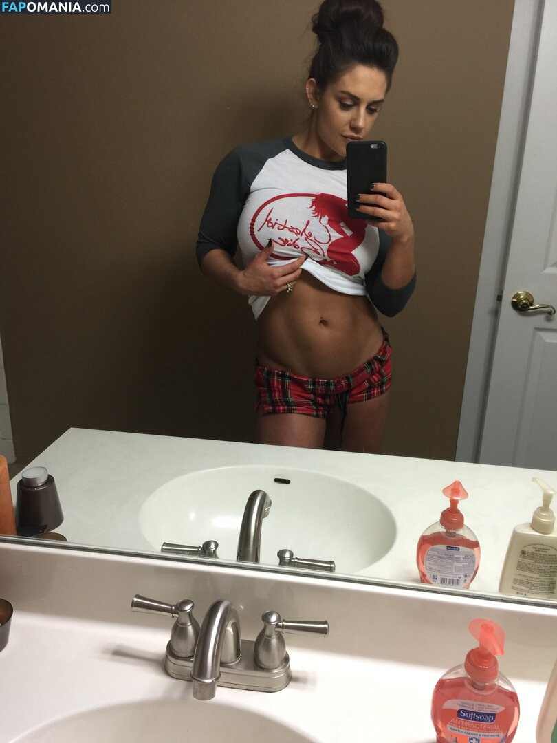 Kaitlyn WWE Naakt Gelekte foto #164