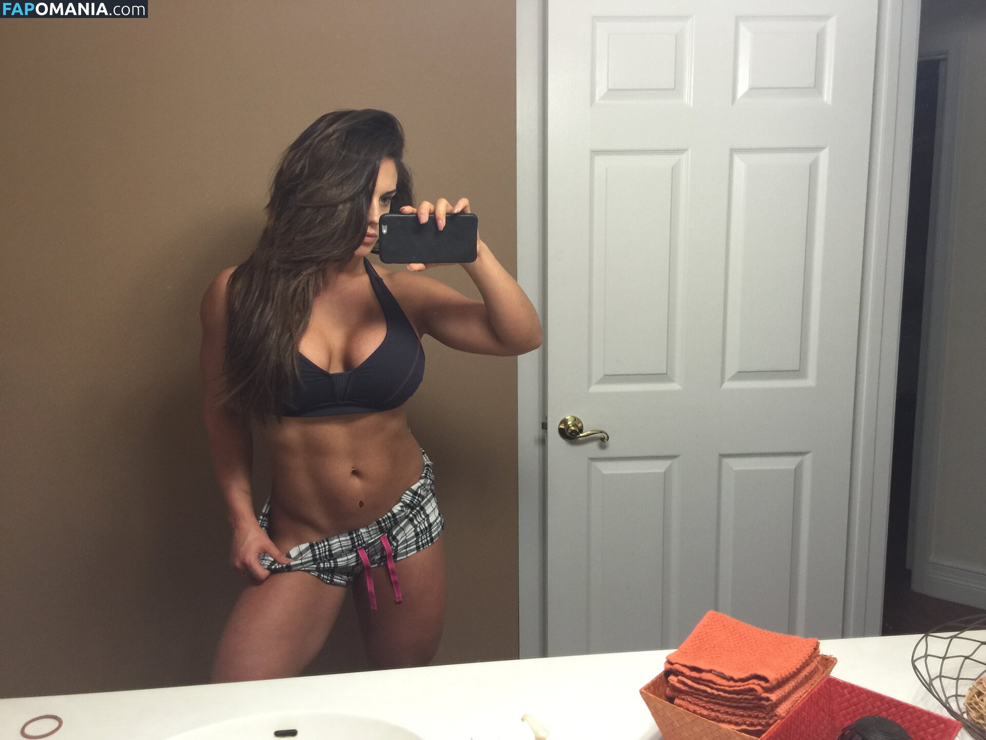 Kaitlyn WWE Naakt Gelekte foto #165