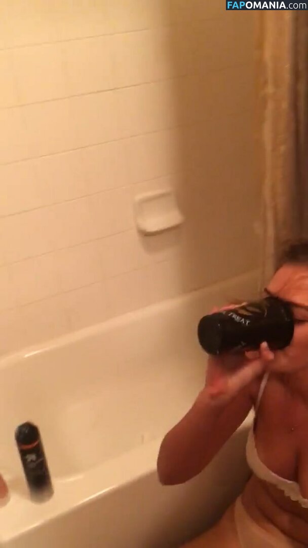 Kassidy Cook Naakt Gelekte foto #33