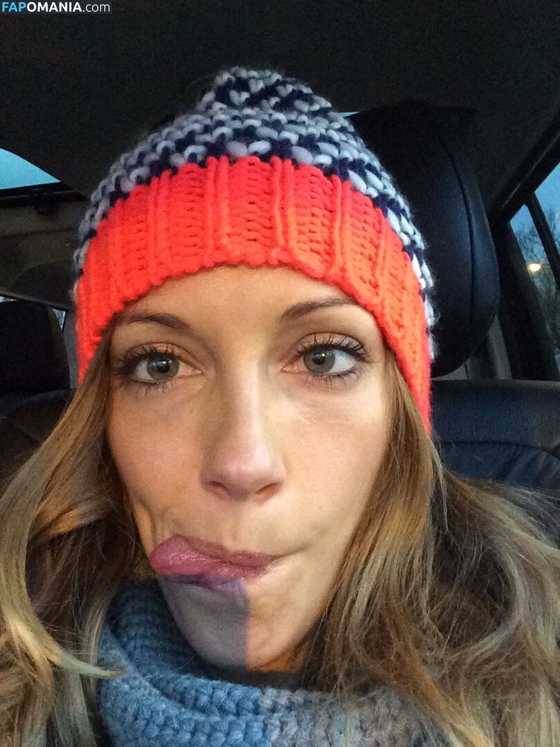 Katie Cassidy Naakt Gelekte foto #12