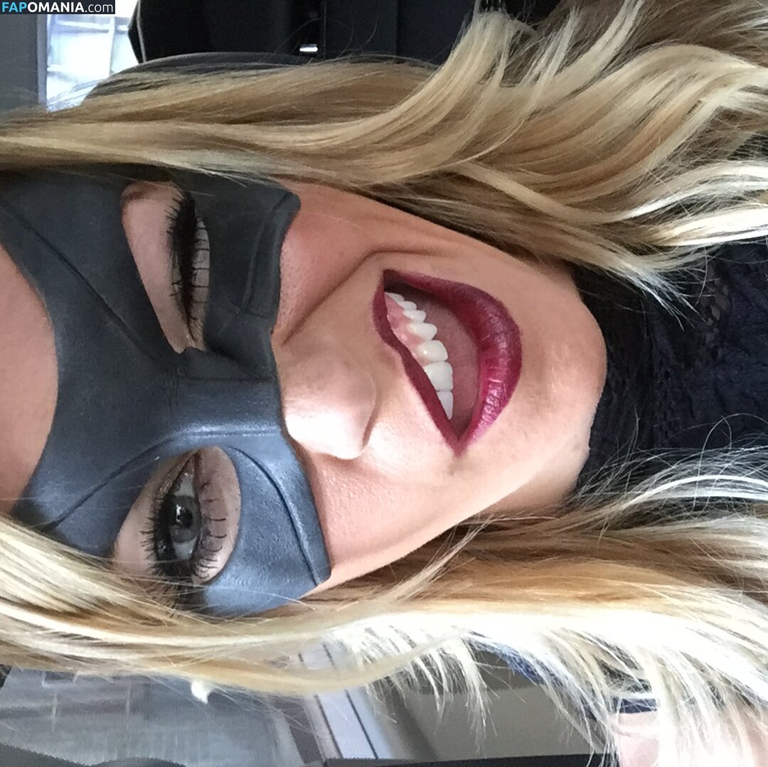 Katie Cassidy Naakt Gelekte foto #31