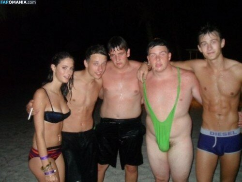 Kaya Scodelario Naakt Gelekte foto #27