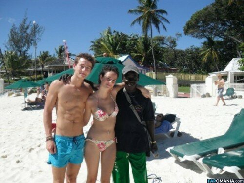 Kaya Scodelario Naakt Gelekte foto #30