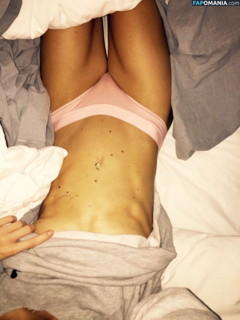 Kaylyn Kyle Naakt Gelekte foto #40