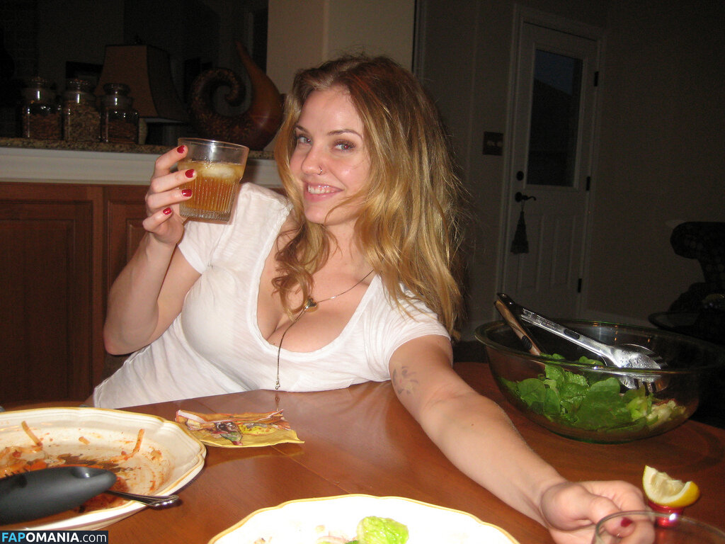 Kelli Garner Naakt Gelekte foto #5