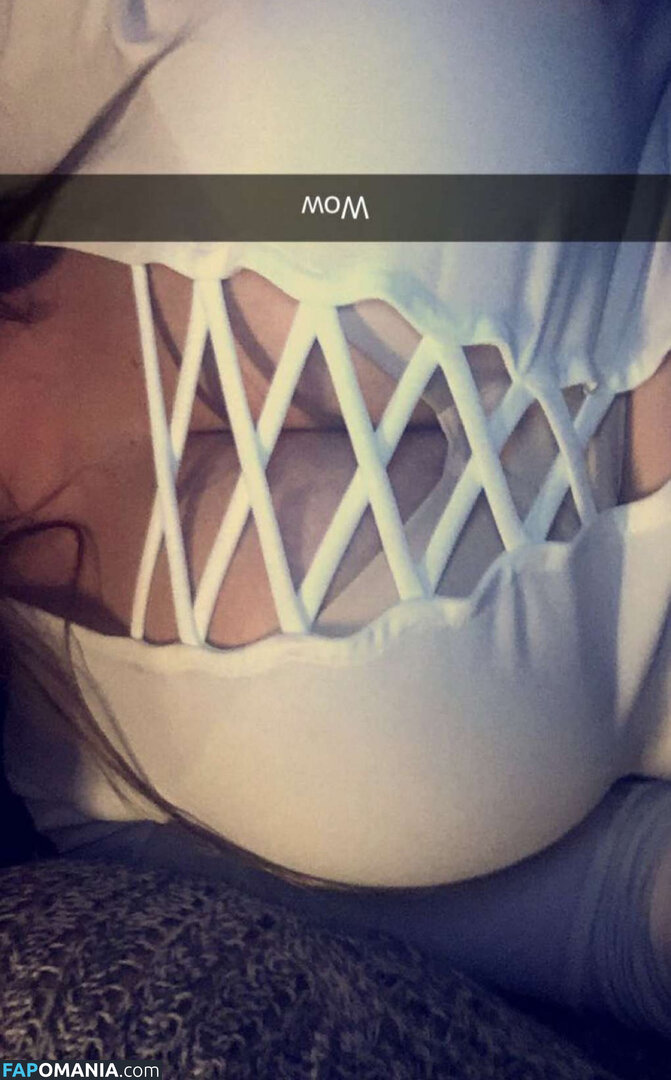 Kelsey Kay Holmer Naakt Gelekte foto #19