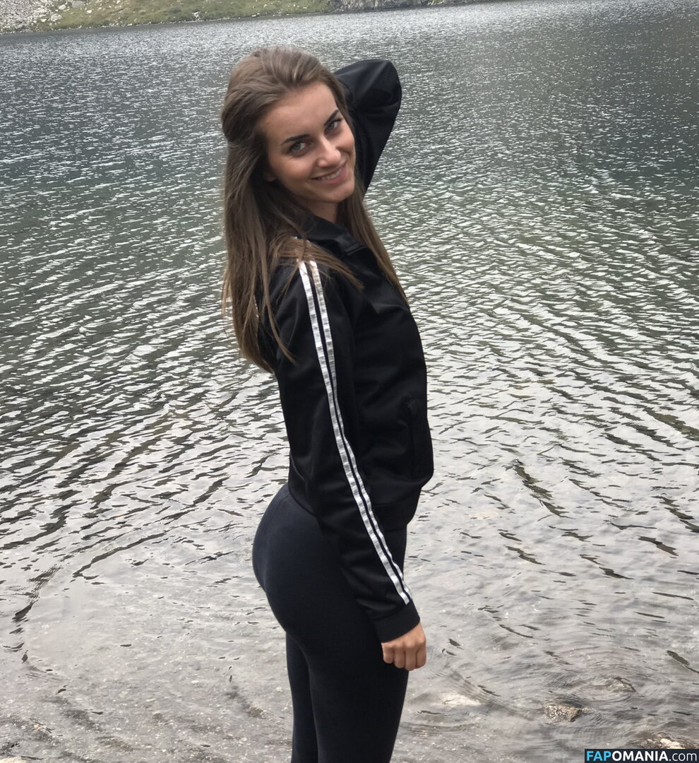 Kelsey Laverack Naakt Gelekte foto #50
