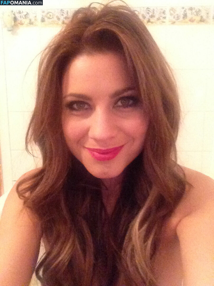 Kirsty Duffy Naakt Gelekte foto #7