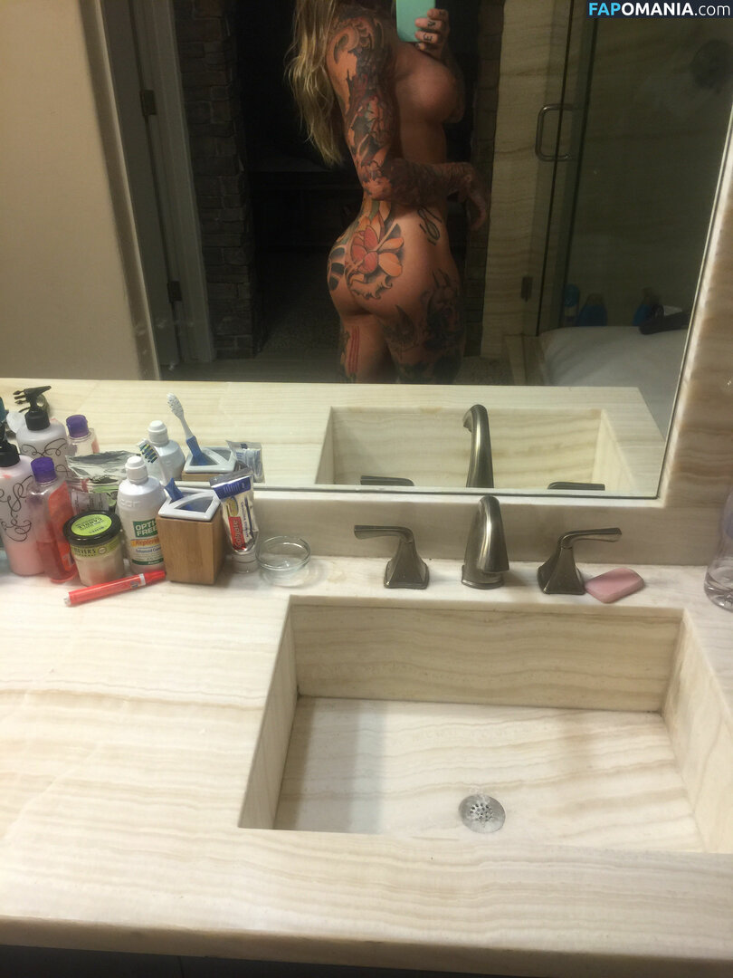 Krissy Mae Cagney Naakt Gelekte foto #7