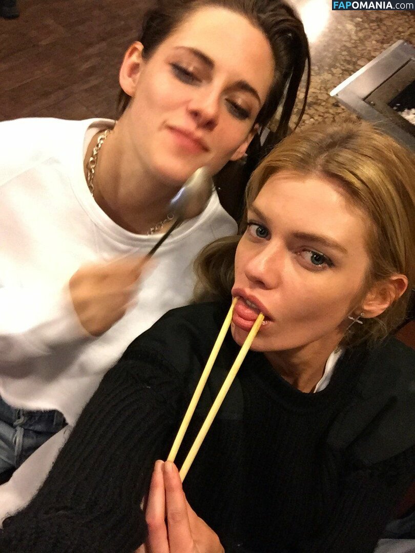 Kristen Stewart Naakt Gelekte foto #35