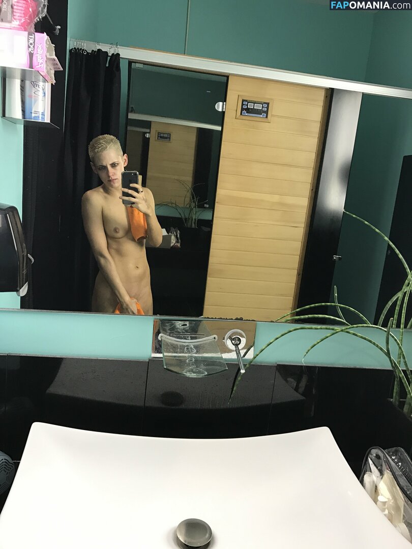 Kristen Stewart Naakt Gelekte foto #197