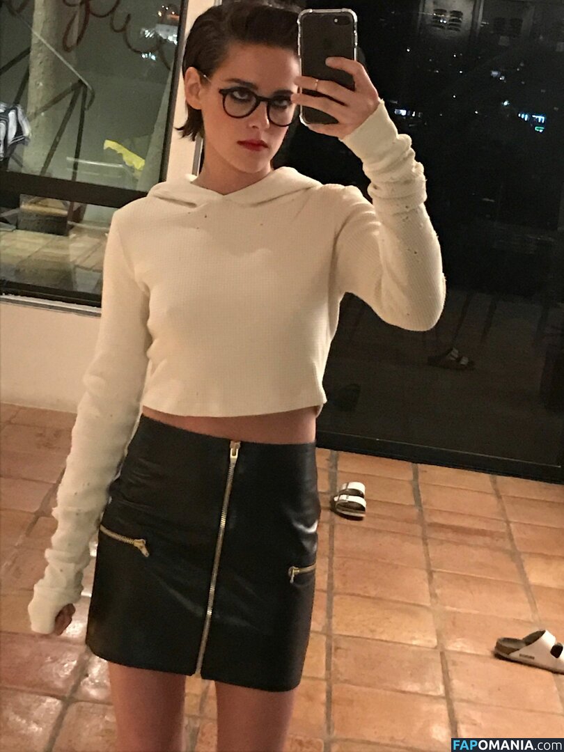 Kristen Stewart Naakt Gelekte foto #245
