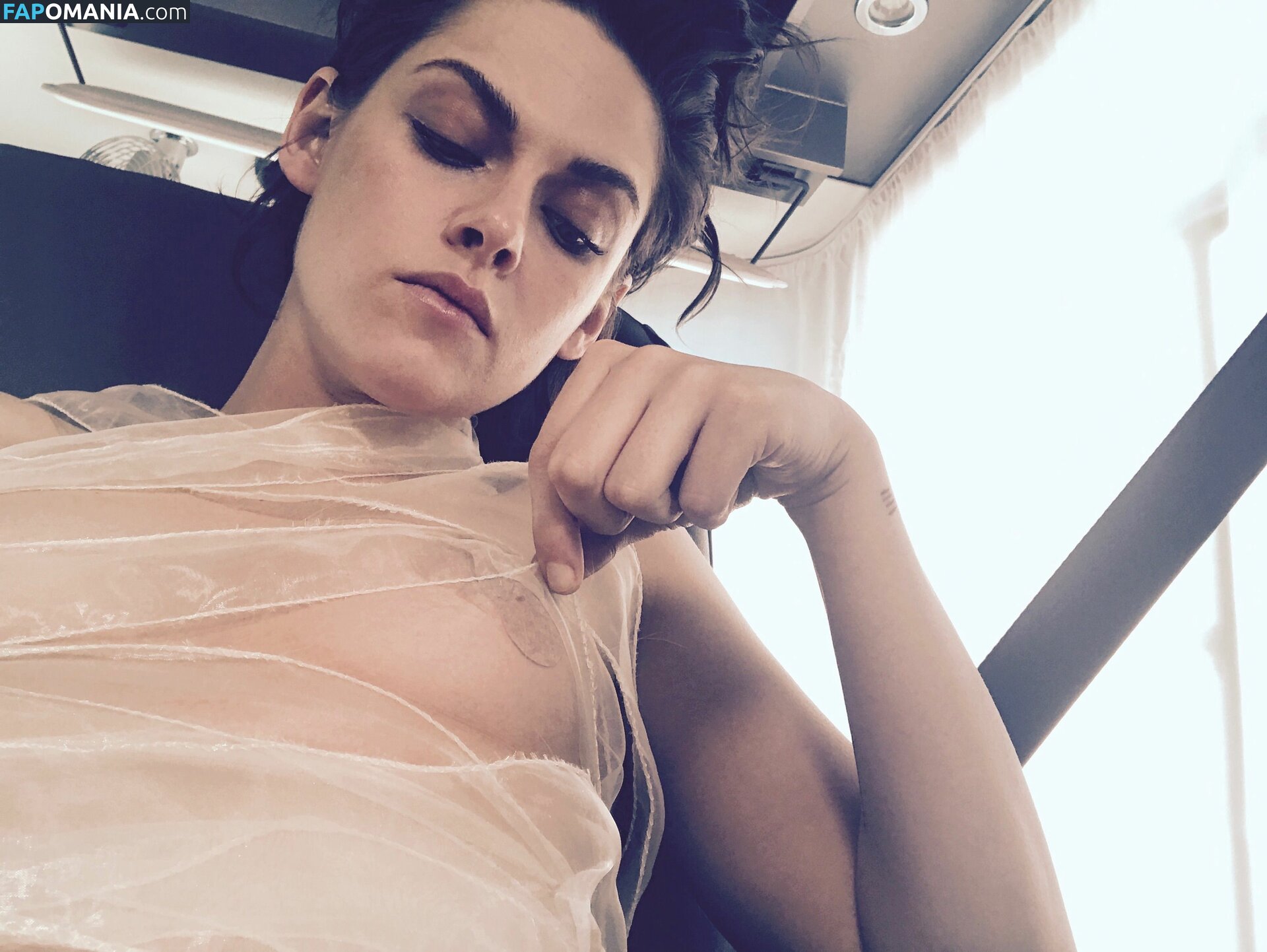 Kristen Stewart Naakt Gelekte foto #249