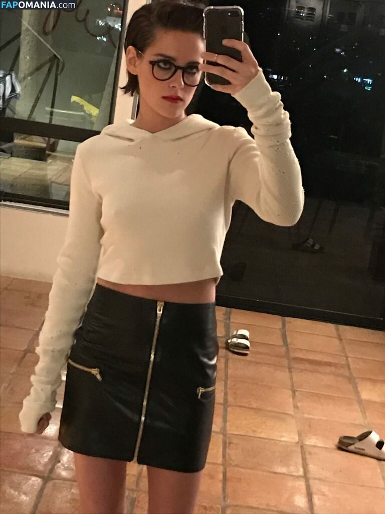 Kristen Stewart Naakt Gelekte foto #315